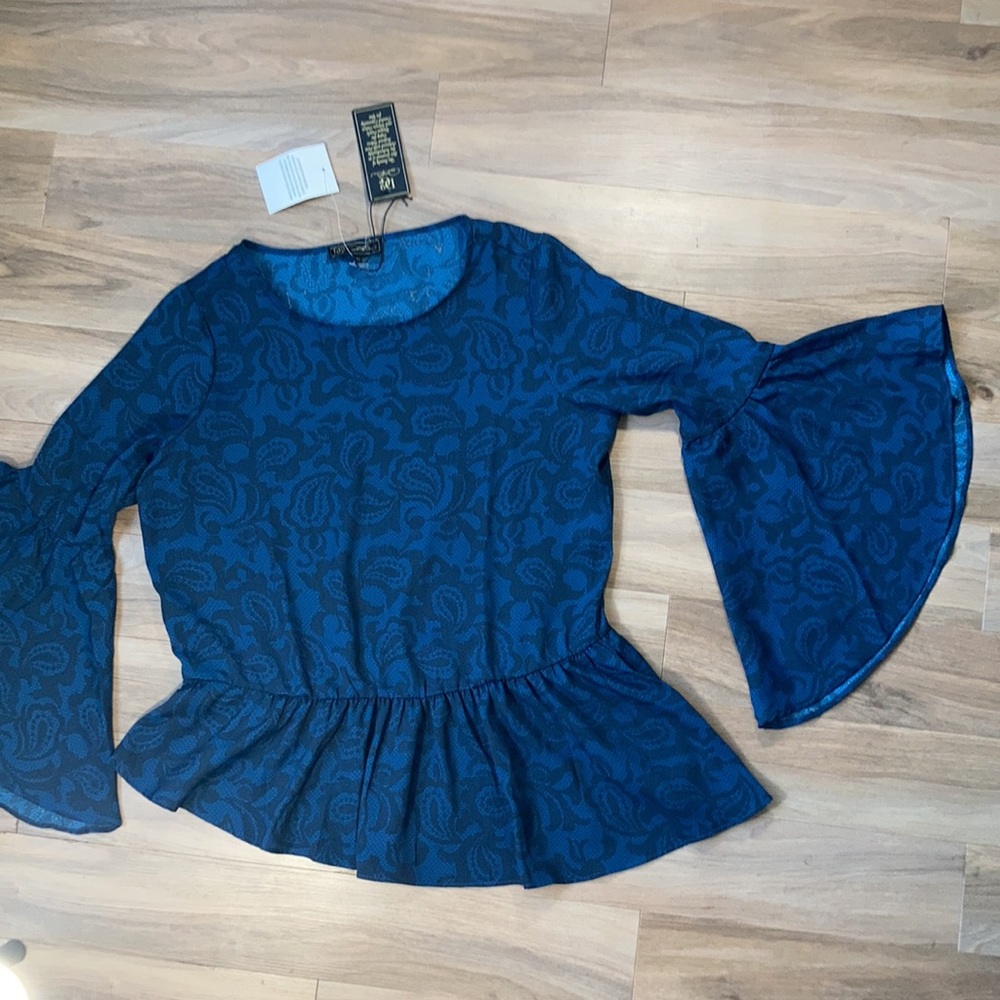 3/$45 DG2 by Diane Gilman top bell sleeve blouse abstract paisley print boho XS - Picture 12 of 17